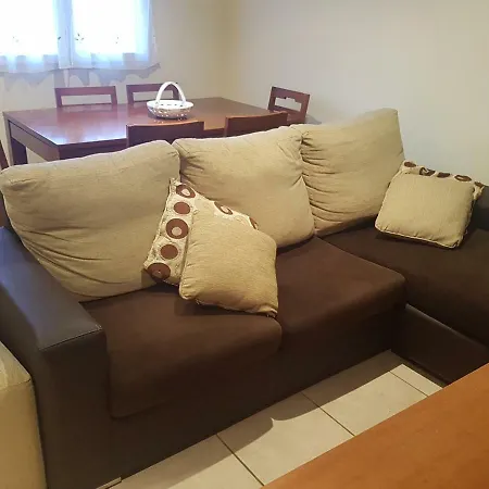 Apartamento En Zona Costera, Muy Cerquita De La Playa